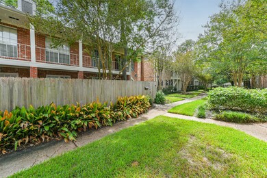 847 Wax Myrtle Ln unit A, Houston, TX 77079 - photo 6