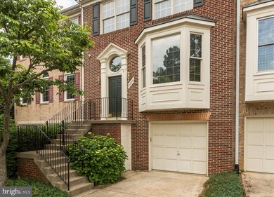 2206 Stefan Dr, Dunn Loring, VA 22027 - photo 3