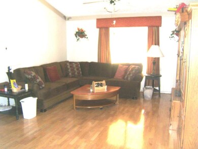 6327 E Casper St Jan 2-16 003