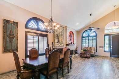 FLEXIBLE LIVING ROOM