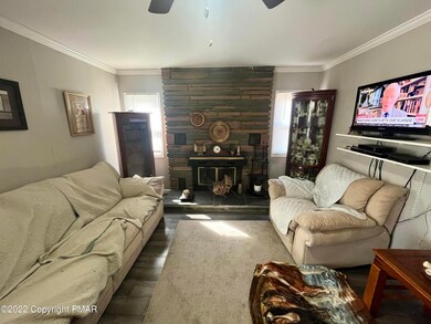 9075 Robinhood Dr, Kunkletown, PA 18058 - photo 6