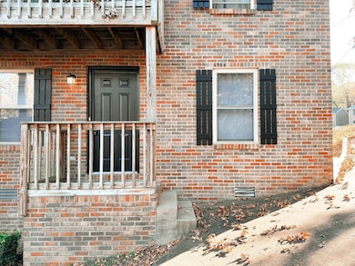 470 Martha Ln unit B, Clarksville, TN 37043 - photo 2