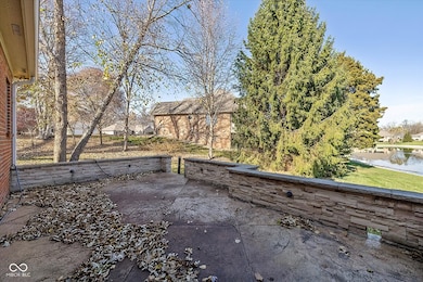 383 Walnut Woods Dr, Greenwood, IN 46142 - photo 4