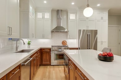 4135 N Kenmore Ave unit 2S, Chicago, IL 60613 - photo 7