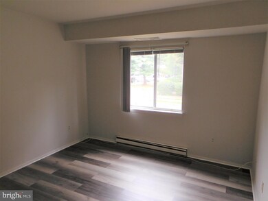 401 E Dartmouth Dr unit 3, Sterling, VA 20164 - photo 6