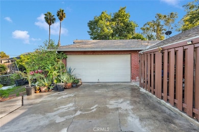 401 Dixford Ln, La Puente, CA 91744 - photo 2