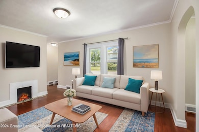 814 N Martin Luther King jr Blvd, Lansing, MI 48915 - photo 4