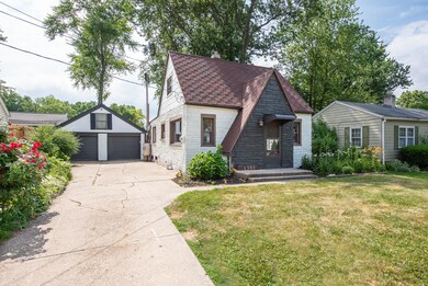 1307 Lewison Ave NE, Grand Rapids, MI 49505 - photo 2