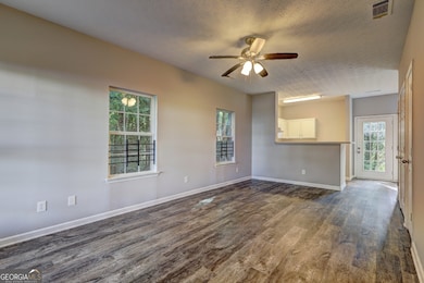 6105 Camden Forrest Ct, Riverdale, GA 30296 - photo 4