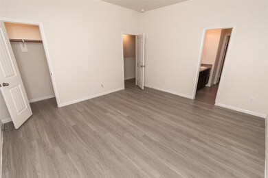 10927 Myrtle Oak St, Houston, TX 77016 - photo 7