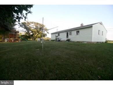 275 Zweizig Rd, Shoemakersville, PA 19555 - photo 2