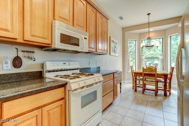 Kitchen (2)