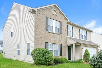 6259 Dusty Laurel Dr, Whitestown, IN 46075 - photo 2