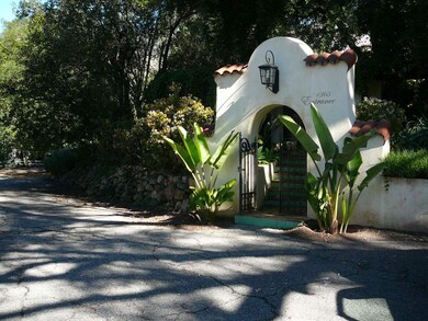 Gate
