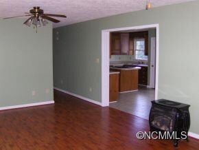 124 Lakeview Acres Dr, Asheville, NC 28806 - photo 2