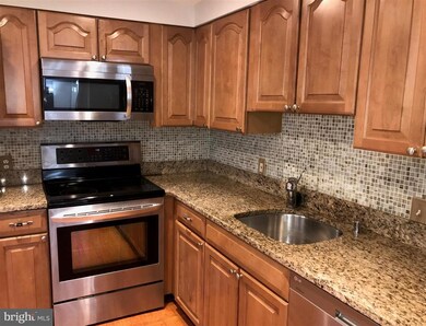 7661 Provincial Dr unit 104, West McLean, VA 22102 - photo 3