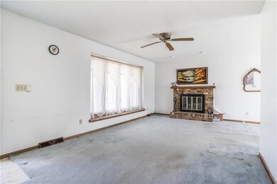 1707 E Lacona Ave, Des Moines, IA 50320 - photo 3