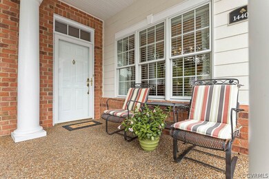 Sidelight over the Front Door and an Front Aggrega