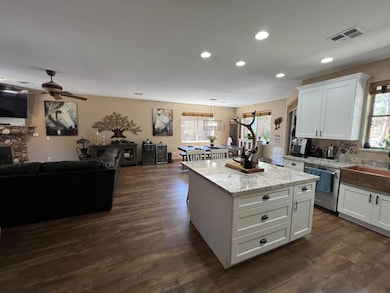 9E3AF692-BBC5-4BF6-B25F-522935F9C4BB