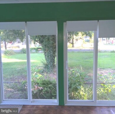 10 Washington Ave, Colonial Beach, VA 22443 - photo 7