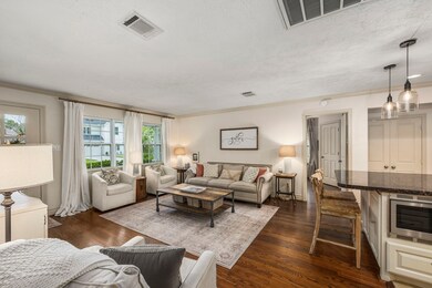 1718 Candlelight Ln, Houston, TX 77018 - photo 6