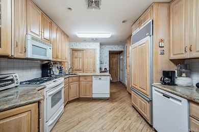 83-47 Abingdon Rd, Jamaica, NY 11415 - photo 7