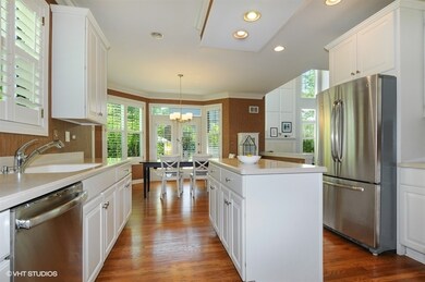 902 Hodge Ln, Batavia, IL 60510 - photo 4