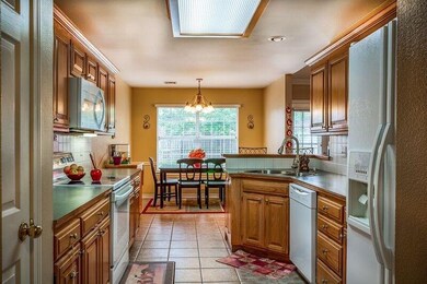 Beautiful open Kitchen!