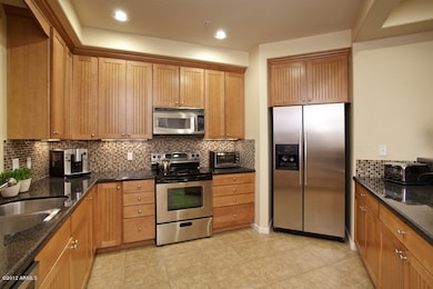 Kitchen and Breakfast Bar