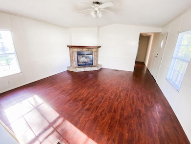 2294 Fm 980 Rd unit C, Huntsville, TX 77320 - photo 2