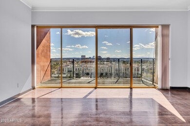 4750 N. Central 9E-6