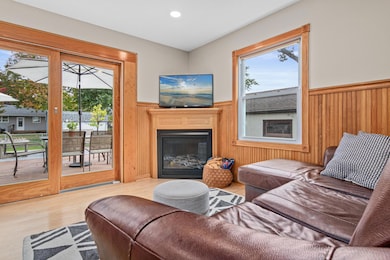 2215 Rainbow Ave, New Brighton, MN 55112 - photo 3