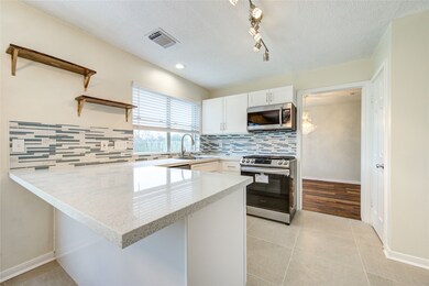 3907 Spring Circle Dr E, Pearland, TX 77584 - photo 7