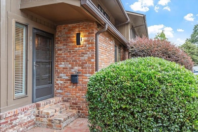 09-903 Oak Tree Dr [2516025]_09