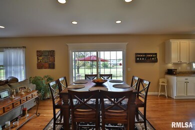 4611 N Weaverridge Blvd, Peoria, IL 61615 - photo 5