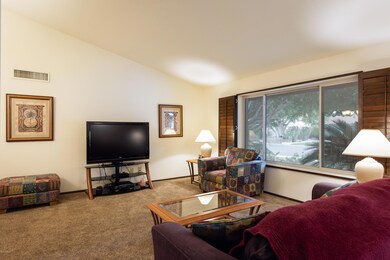 2612 S. Los Altos 006