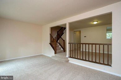 8135 Londonderry Ct, Laurel, MD 20707 - photo 3