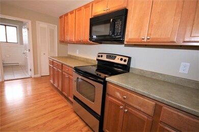 Riverview Condominiums unit 41, Lincoln, RI 02865 - photo 2