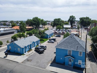 124 NW 4th Ave, Ontario, OR 97914 - photo 7