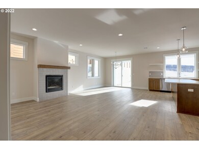 402 W 21st St, the Dalles, OR 97058 - photo 7