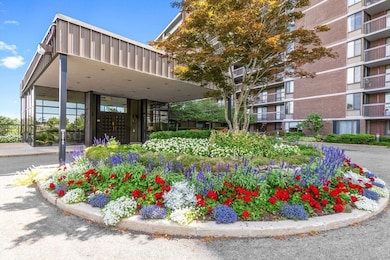 The Ferncroft Tower unit 1601, Middleton, MA 01949 - photo 3