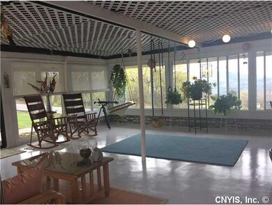 Porch - Screened