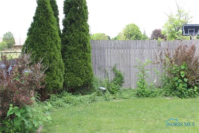 2445 108th St, Toledo, OH 43611 - photo 5