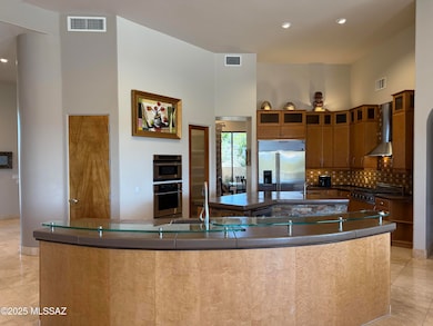 12137 N Solitude Ridge Place, Oro Valley, AZ 85755 - photo 4