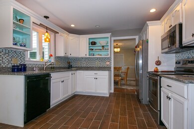 39 Shady Lane Ave, Northborough, MA 01532 - photo 4