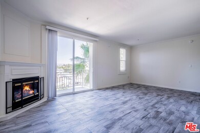 5260 Premiere Hills Cir unit 205, Woodland Hills, CA 91364 - photo 5