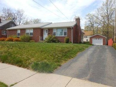 73 Locust St, Holyoke, MA 01040 - photo 2