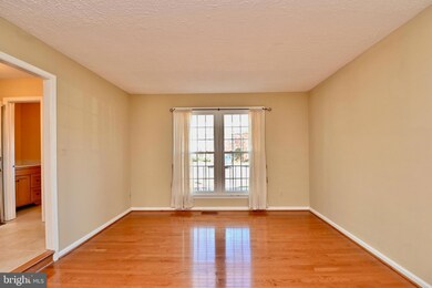 7967 Hidden Bridge Dr, Springfield, VA 22153 - photo 4