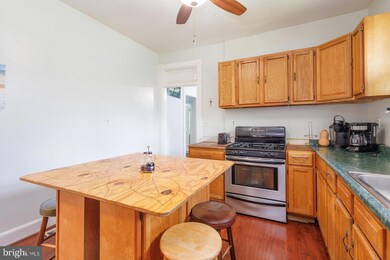 4208 Dix St NE, Washington, DC 20019 - photo 5