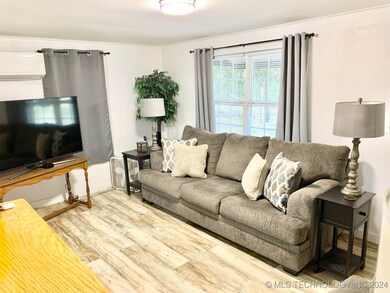 802 SE A St, Stigler, OK 74462 - photo 3